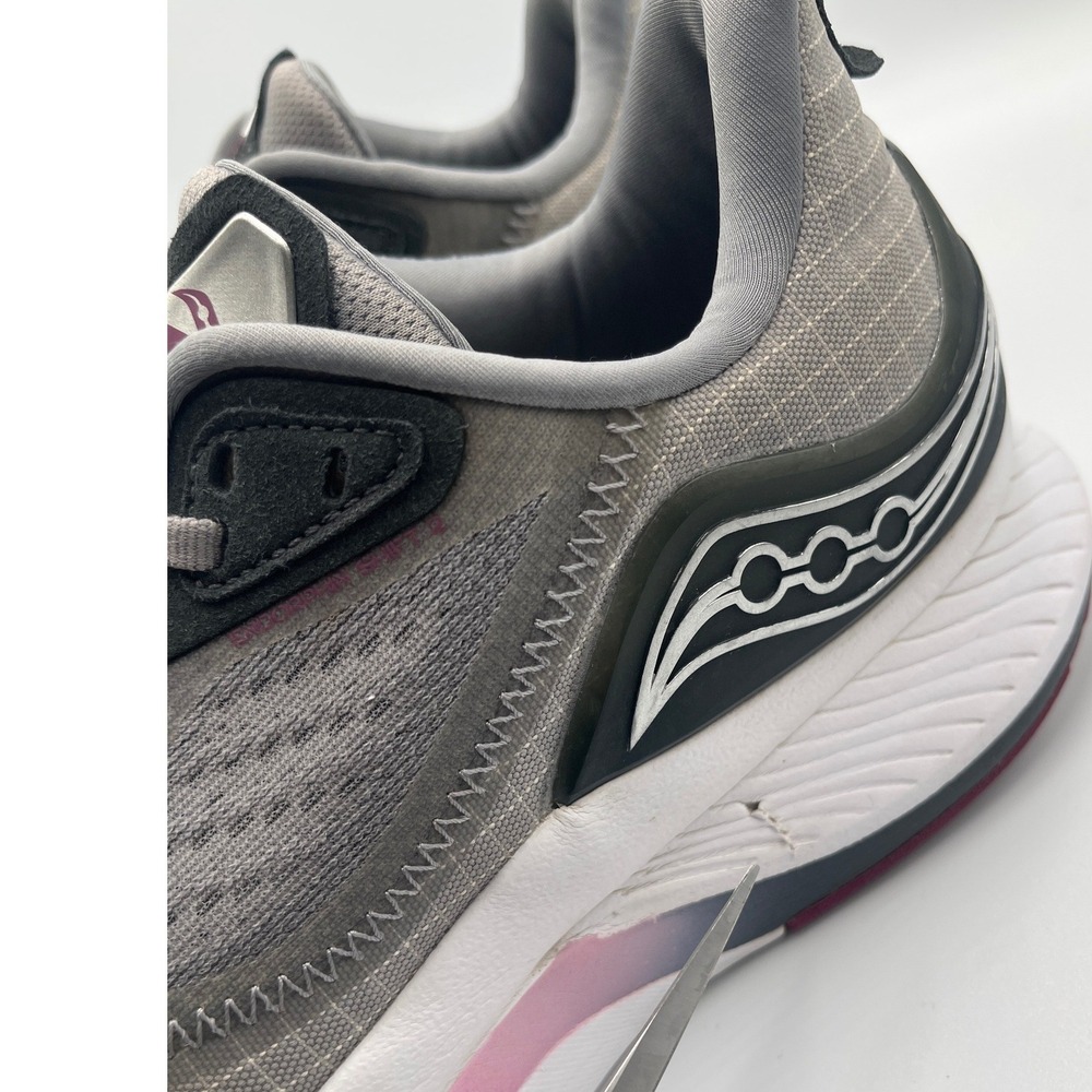 Saucony‎ Endorphin Shift 2 Women's Size 10 Gray Pink Running Shoes S10689-15 - Picture 2 of 13